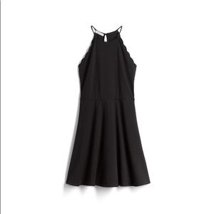 NWT Nine Britton Scallop knit dress